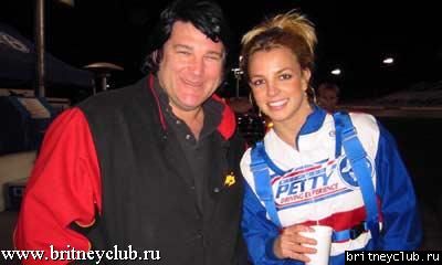 Фотки с NASCAR-а (14 Ноября 2002)4.jpg(Бритни Спирс, Britney Spears)