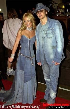 American Music Awards 2001 - Красная дорожка04.jpg(Бритни Спирс, Britney Spears)