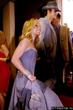 American Music Awards 2001 - Красная дорожка08_15.jpg(Бритни Спирс, Britney Spears)