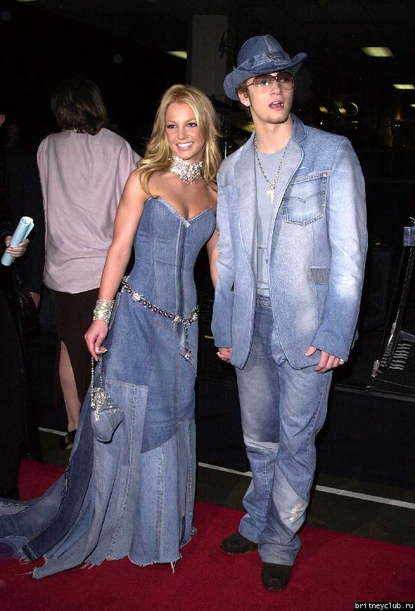 American Music Awards 2001 - Красная дорожкаbritney_justin_1_8_01_7.jpg(Бритни Спирс, Britney Spears)