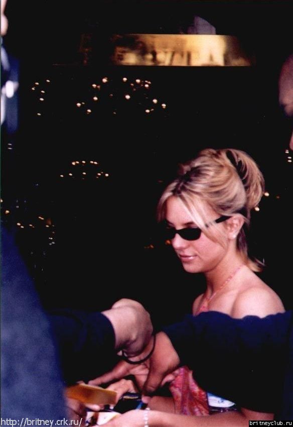 Amateur Pics of Britney in Nice and Paris, France4.jpg(Бритни Спирс, Britney Spears)