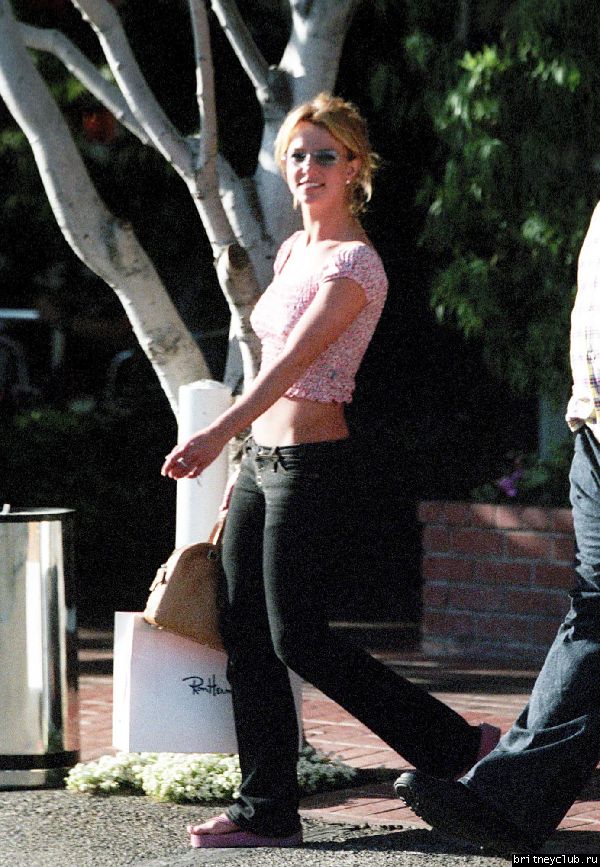 Бритни на шоппинге в Лос-Анджелесе473~0.jpg(Бритни Спирс, Britney Spears)
