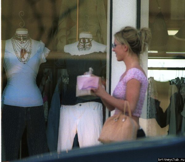 Бритни на шоппинге в Лос-Анджелесеx2~6.jpg(Бритни Спирс, Britney Spears)