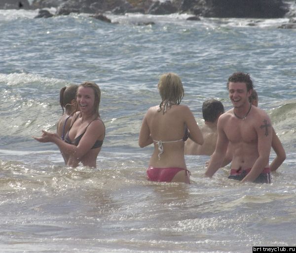 Бритни и Джастин на пляже в Майамиswim_060102_10.jpg(Бритни Спирс, Britney Spears)