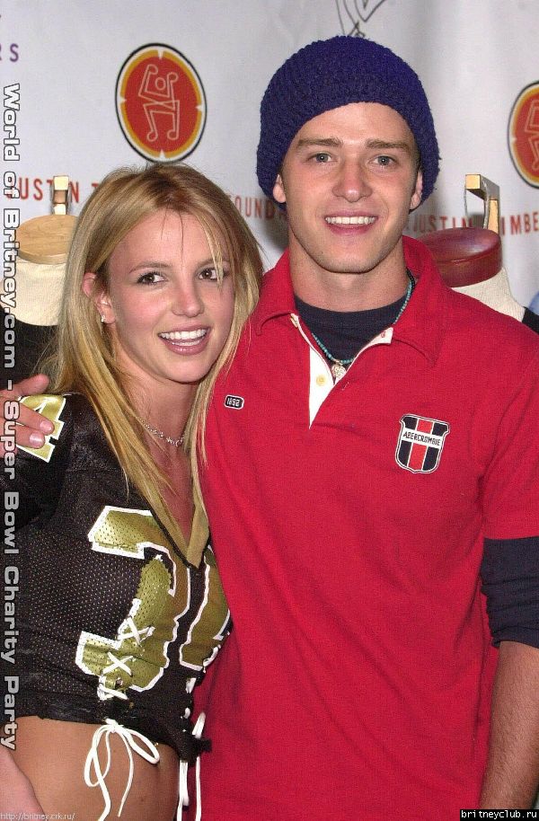 Бритни и Джастин на вечере  Superbowl 01.jpg(Бритни Спирс, Britney Spears)