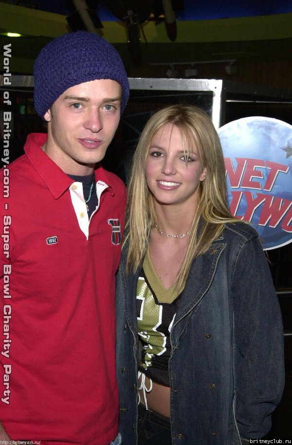 Бритни и Джастин на вечере  Superbowl 05.jpg(Бритни Спирс, Britney Spears)