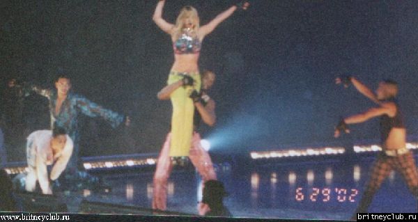 D.W.D. Boston, MA (29 Июня 2002)14.jpg(Бритни Спирс, Britney Spears)