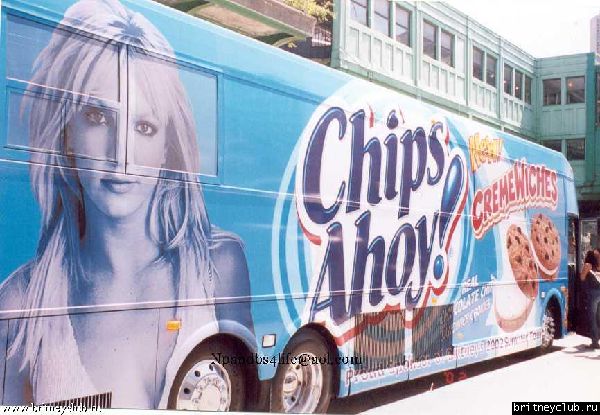 D.W.D. Boston, MA (29 Июня 2002)bus-02.jpg(Бритни Спирс, Britney Spears)