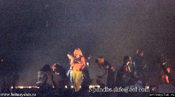 D.W.D. Boston, MA (29 Июня 2002)concert-11.jpg(Бритни Спирс, Britney Spears)
