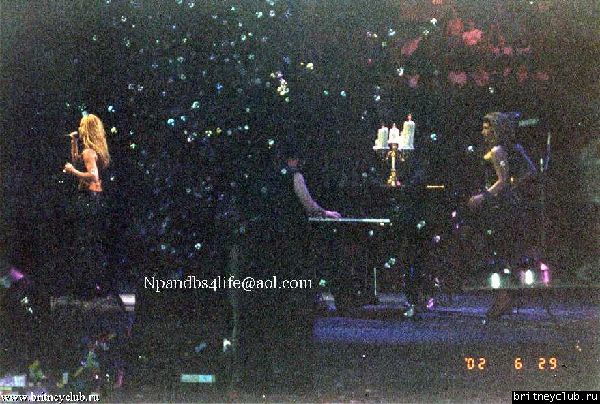 D.W.D. Boston, MA (29 Июня 2002)concert-12.jpg(Бритни Спирс, Britney Spears)