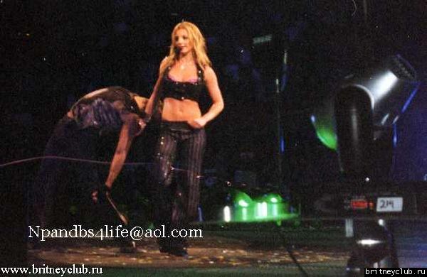 D.W.D. Boston, MA (29 Июня 2002)concert-13.jpg(Бритни Спирс, Britney Spears)
