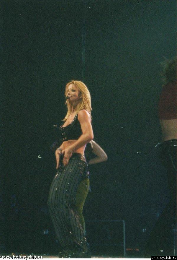 D.W.D. Hamilton, Ontario (June 25, 2002)09.jpg(Бритни Спирс, Britney Spears)