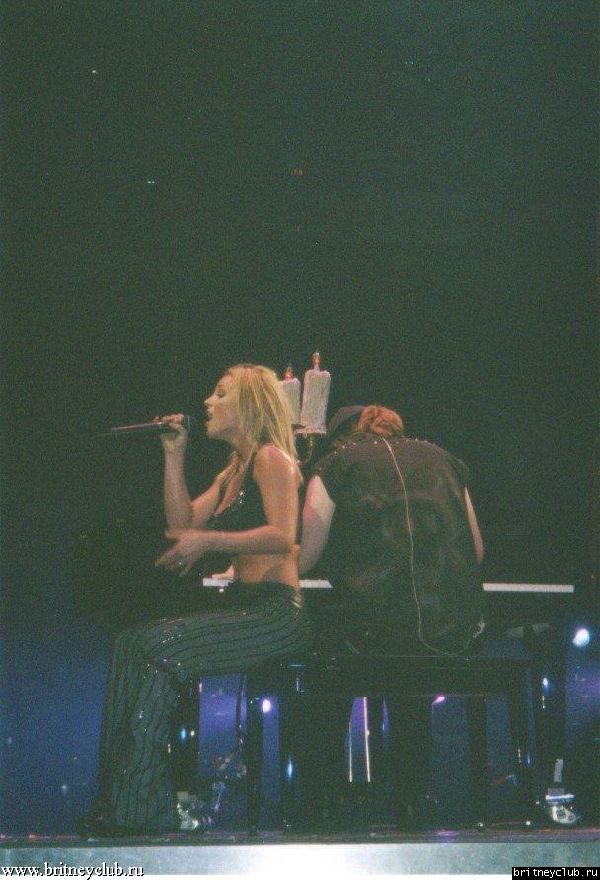 D.W.D. Hamilton, Ontario (June 25, 2002)12.jpg(Бритни Спирс, Britney Spears)