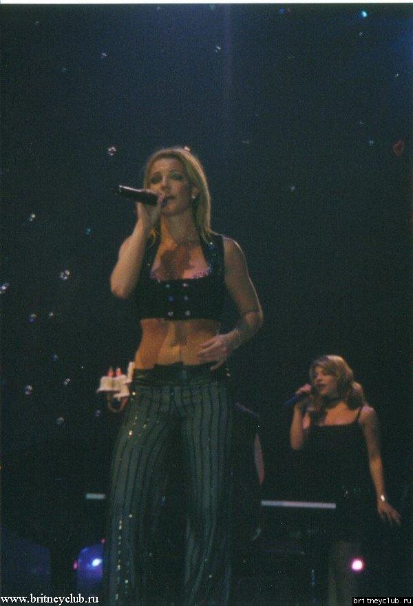 D.W.D. Hamilton, Ontario (June 25, 2002)13.jpg(Бритни Спирс, Britney Spears)