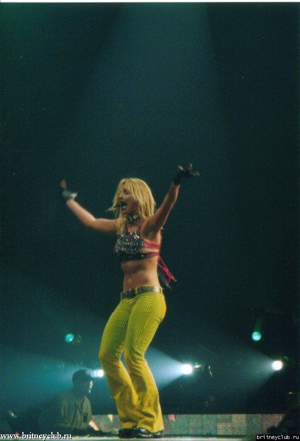 D.W.D. Hamilton, Ontario (June 25, 2002)16.jpg(Бритни Спирс, Britney Spears)