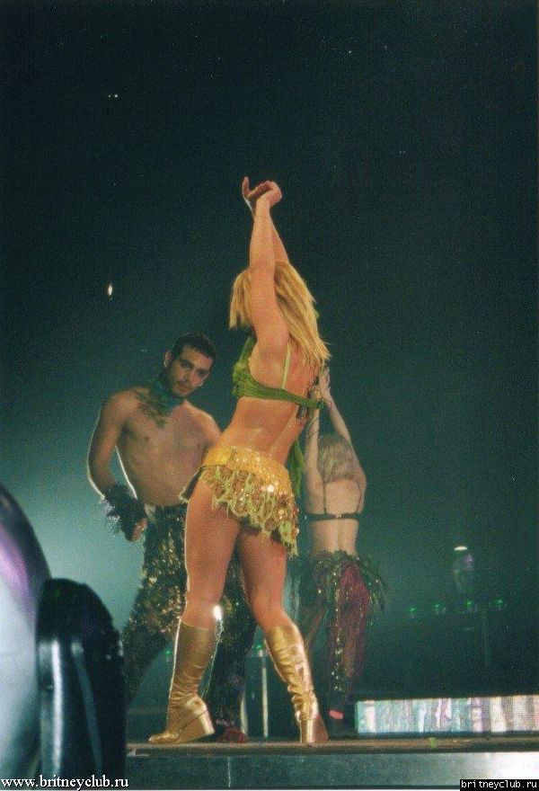 D.W.D. Hamilton, Ontario (June 25, 2002)17.jpg(Бритни Спирс, Britney Spears)