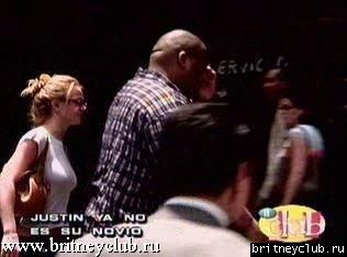 Бритни ходит по магазинам в Мексике (24 июля 2002)10.jpg(Бритни Спирс, Britney Spears)