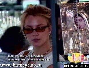 Бритни ходит по магазинам в Мексике (24 июля 2002)12.jpg(Бритни Спирс, Britney Spears)