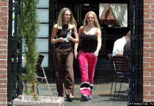 Бритни гуляет по Беверли Хиллз03.jpg(Бритни Спирс, Britney Spears)