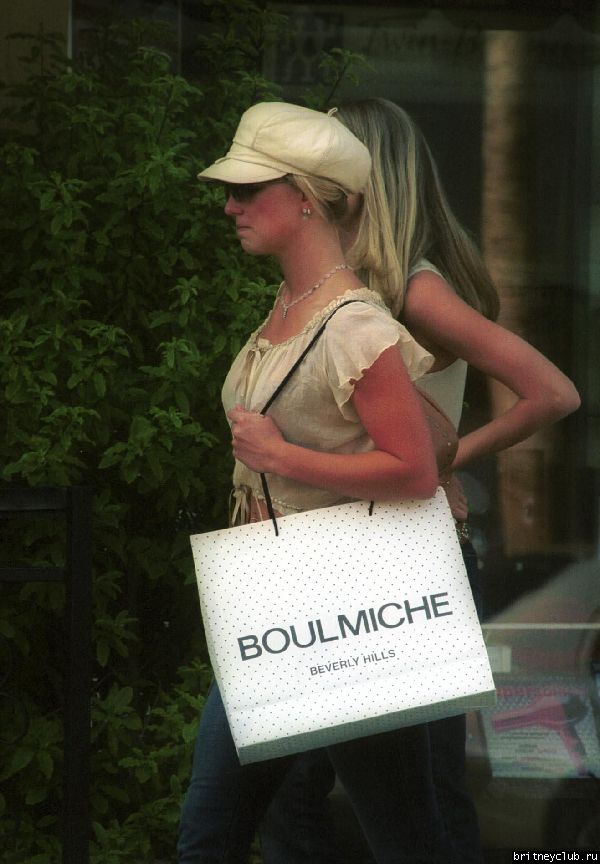 Бритни ходит по магазинам в Лос-Анджелесеx248.jpg(Бритни Спирс, Britney Spears)
