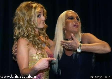 Бритни в Милане на шоу Versace02.jpg(Бритни Спирс, Britney Spears)