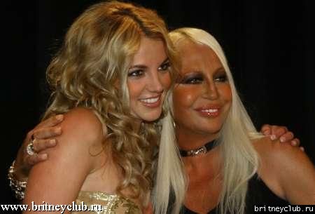 Бритни в Милане на шоу Versace03.jpg(Бритни Спирс, Britney Spears)