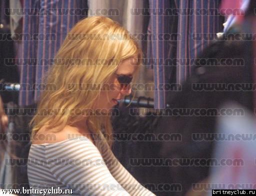 Бритни на шоппинге в Soho в Нью-Йорке13.jpg(Бритни Спирс, Britney Spears)