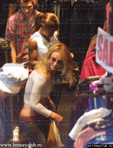 Бритни на шоппинге в Soho в Нью-Йорке17.jpg(Бритни Спирс, Britney Spears)