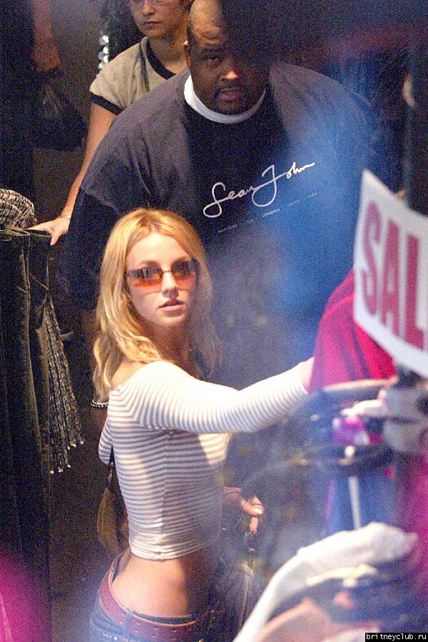 Бритни на шоппинге в Soho в Нью-Йорке242_cropped.jpg(Бритни Спирс, Britney Spears)