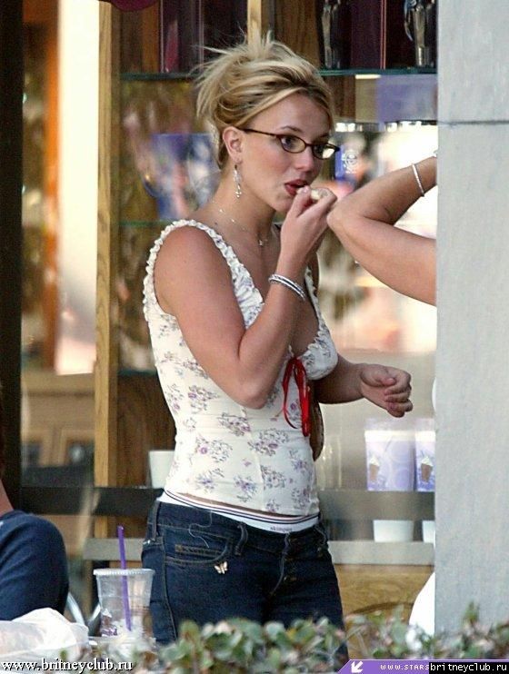 Бритни и Линн на шоппинге в Лос-Анджелесе10.jpg(Бритни Спирс, Britney Spears)