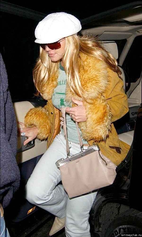 Бритни прибыла в отель в Лондоне5666_7.jpg(Бритни Спирс, Britney Spears)