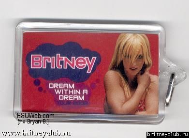 Фотографии товаров, предлагаемых во время тура DWD01.jpg(Бритни Спирс, Britney Spears)