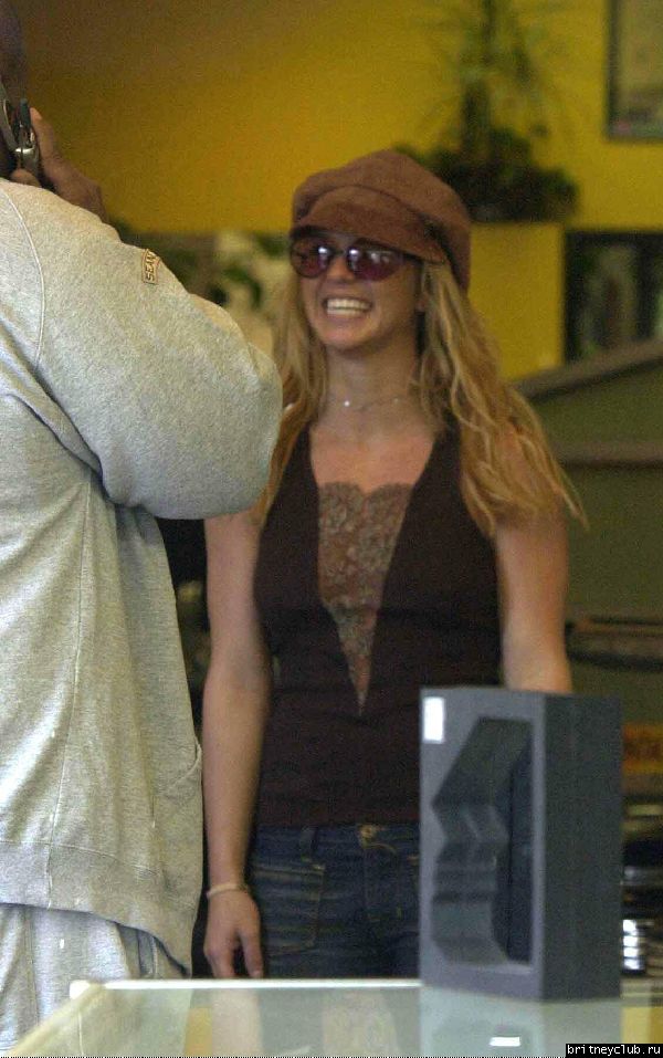 Бритни ходит по магазинамsaz260306b_07.jpg(Бритни Спирс, Britney Spears)