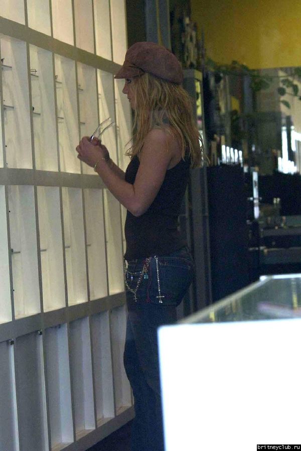Бритни ходит по магазинамsaz260306b_13.jpg(Бритни Спирс, Britney Spears)