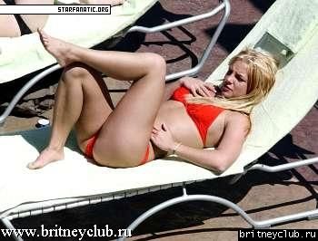 Бритни загорает15.jpg(Бритни Спирс, Britney Spears)