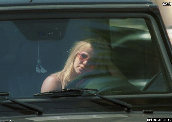 Брит уезжает из клуба Suede007.jpg(Бритни Спирс, Britney Spears)