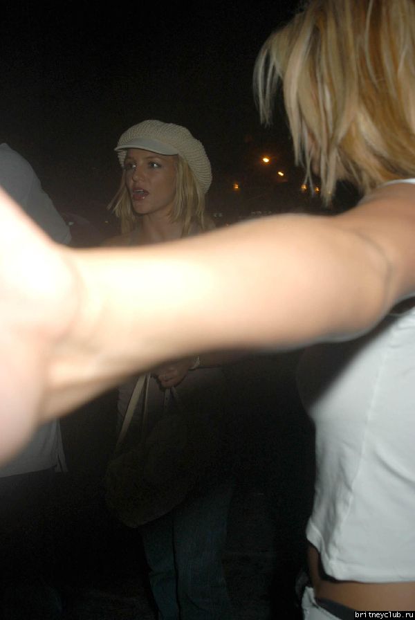 Брит уезжает из клуба Suede12438-02.jpg(Бритни Спирс, Britney Spears)