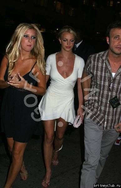 Бритни на вечеринке в клубе Showbritney07_31_03showclubnyc6.jpg(Бритни Спирс, Britney Spears)