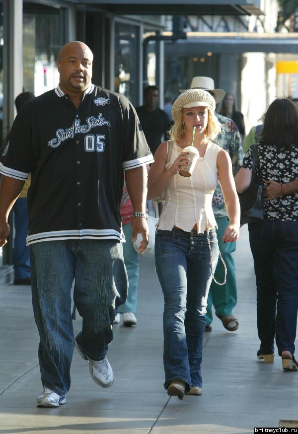Бритни в Лос-Анджелесе13030-06.jpg(Бритни Спирс, Britney Spears)