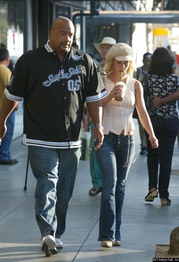 Бритни в Лос-Анджелесе13030-07.jpg(Бритни Спирс, Britney Spears)
