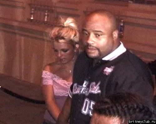 Бритни уезжает с вечеринки Бена Аффлека14125-2.jpg(Бритни Спирс, Britney Spears)