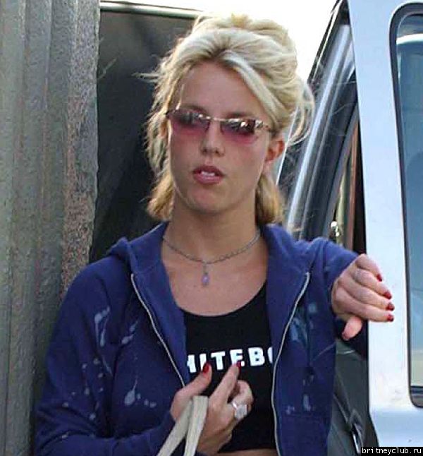 Бритни уезжает с вечеринки Бена Аффлекаspa150803_01.jpg(Бритни Спирс, Britney Spears)
