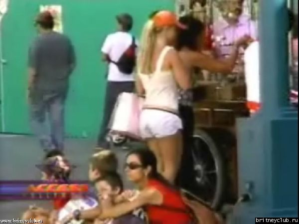 Шоппинг в Санта МоникеSm6.jpg(Бритни Спирс, Britney Spears)