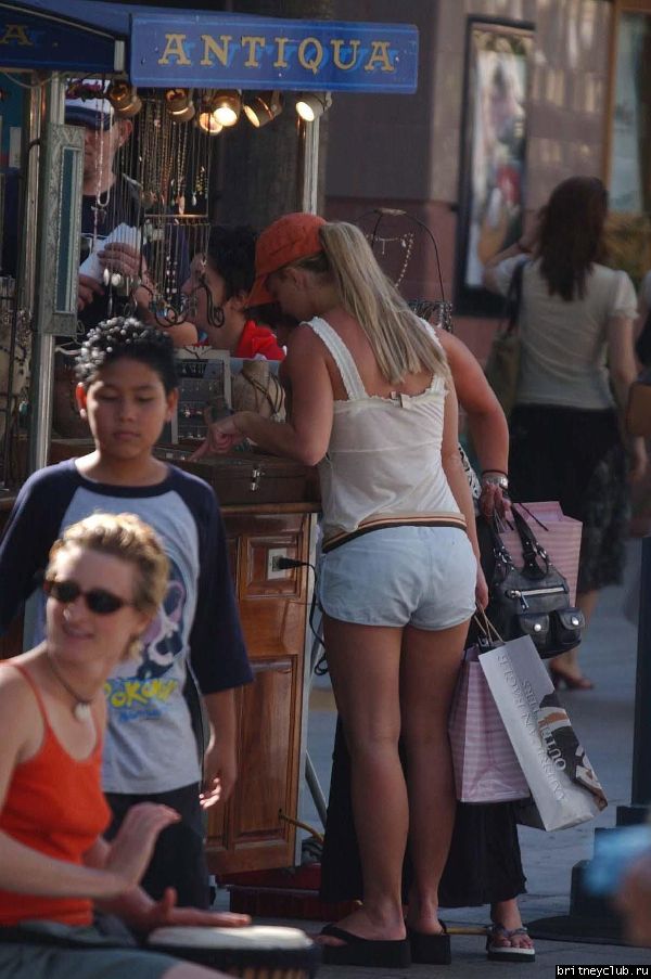 Шоппинг в Санта Моникеspa120803_24.jpg(Бритни Спирс, Britney Spears)