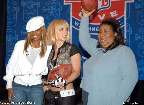 NFL Kickoff - пресс конференция013.jpg(Бритни Спирс, Britney Spears)