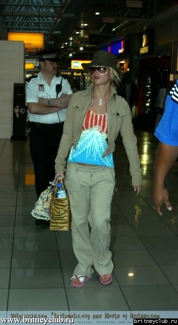 Бритни в аэропорту Heathrow005.jpg(Бритни Спирс, Britney Spears)