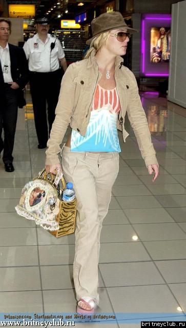 Бритни в аэропорту Heathrow010.jpg(Бритни Спирс, Britney Spears)