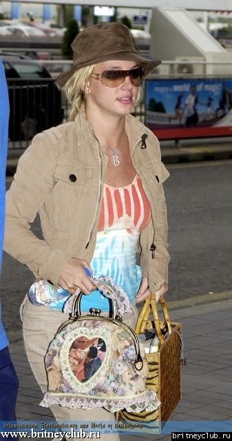 Бритни в аэропорту Heathrow015.jpg(Бритни Спирс, Britney Spears)