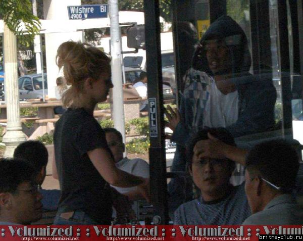 Бритни делает остановки по пути в аэропорт(дополнение)09.jpg(Бритни Спирс, Britney Spears)