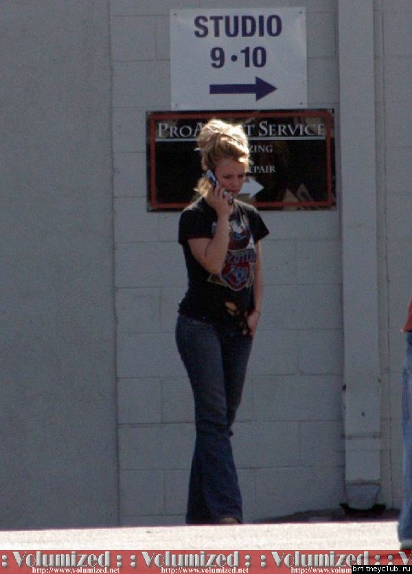 Бритни делает остановки по пути в аэропорт(дополнение)16.jpg(Бритни Спирс, Britney Spears)